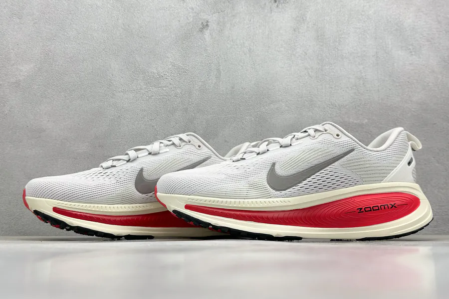Nike NK Zoom VOMERO 18 Lightweight Running Shoes