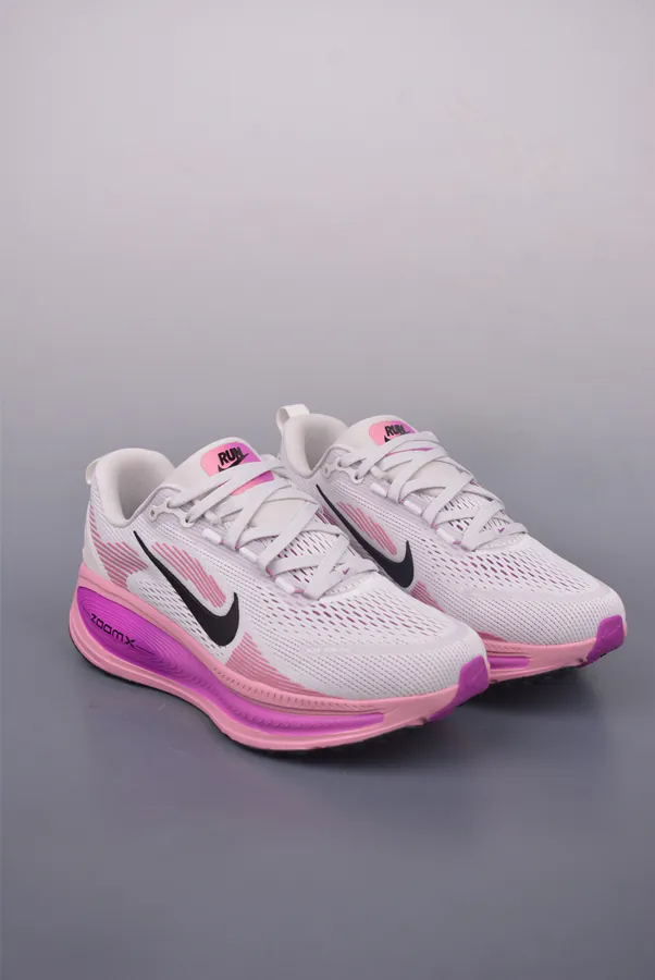 Nike Air Zoom Vomero 18 Premium Running Shoes