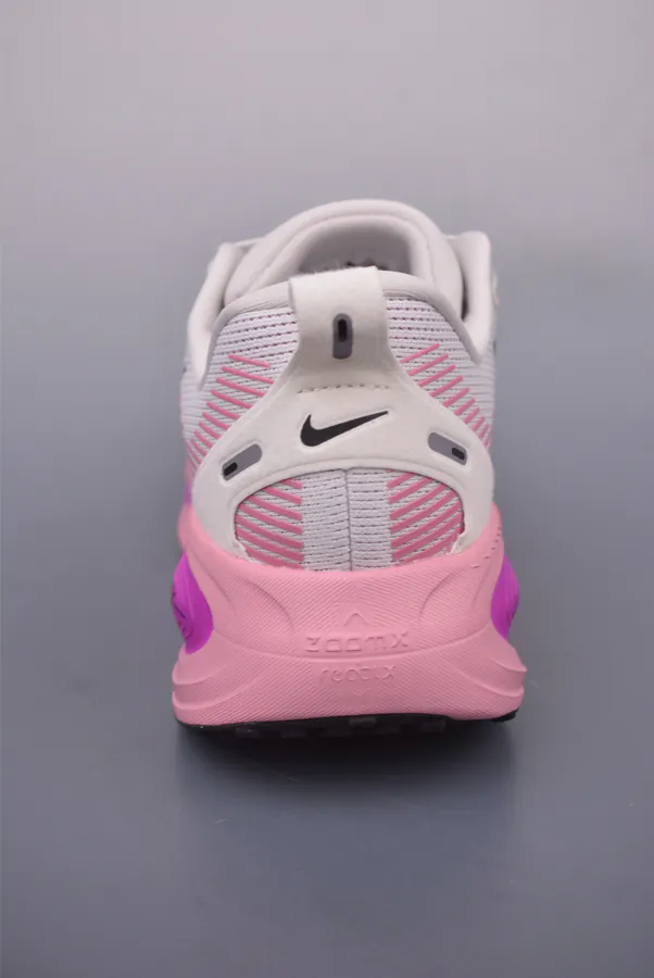 Nike Air Zoom Vomero 18 Premium Running Shoes