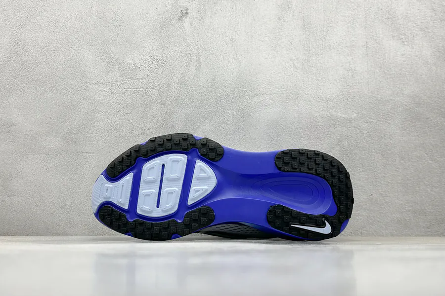 Nike NK Zoom VOMERO 18 Lightweight Running Shoes