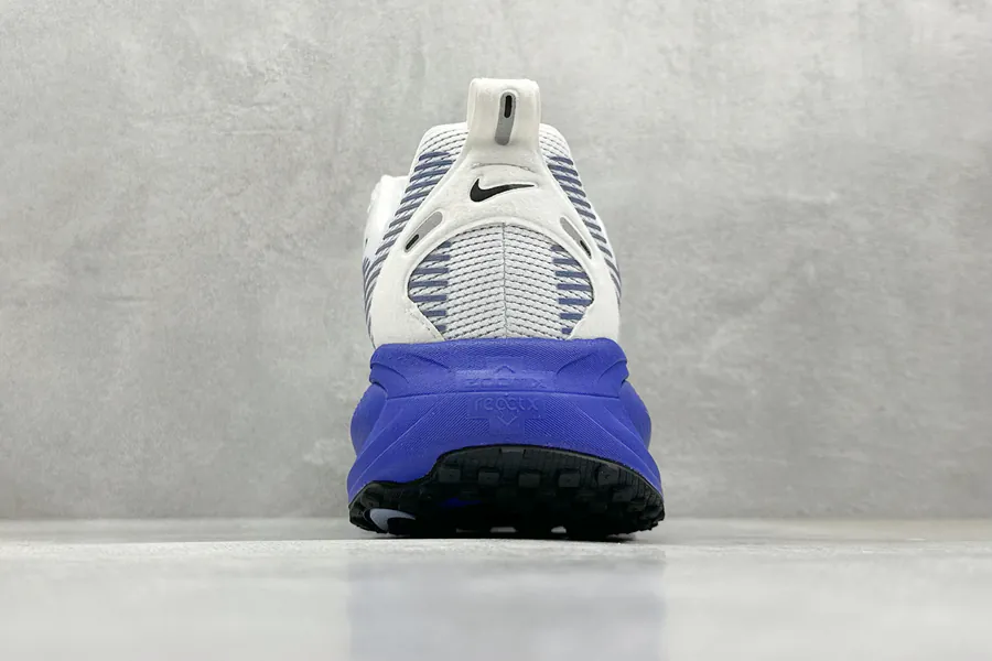 Nike NK Zoom VOMERO 18 Lightweight Running Shoes
