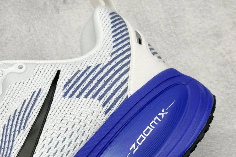 Nike NK Zoom VOMERO 18 Lightweight Running Shoes