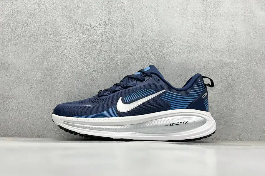 Nike NK Zoom VOMERO 18 Lightweight Running Shoes