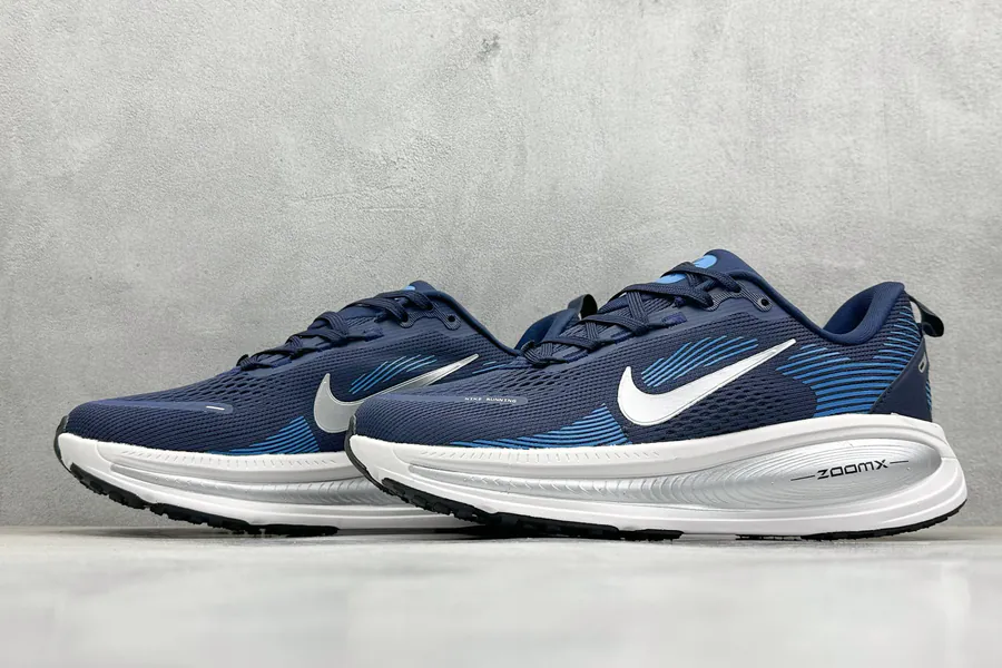 Nike NK Zoom VOMERO 18 Lightweight Running Shoes