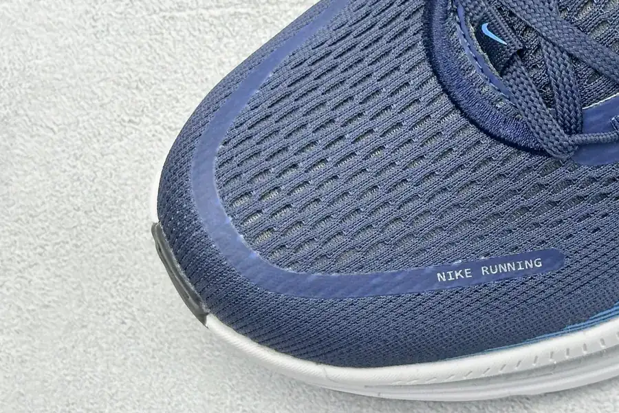 Nike NK Zoom VOMERO 18 Lightweight Running Shoes