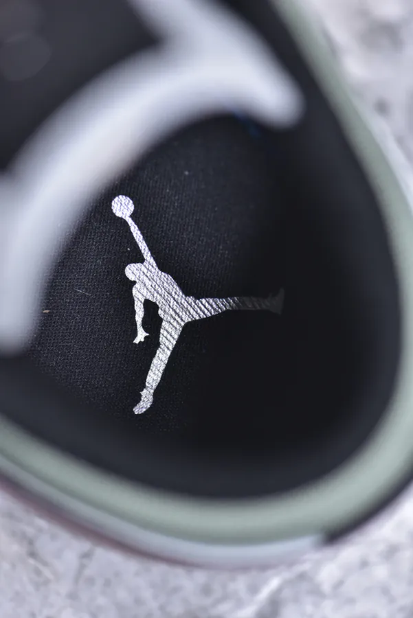 K Version Air Jordan AJ1 Low in Blue, White, and Brown
