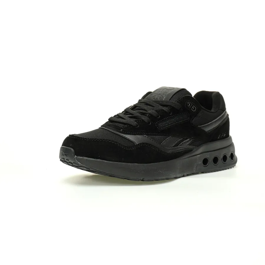 Reebok Ers World Low Top Retro Sneaker in Black