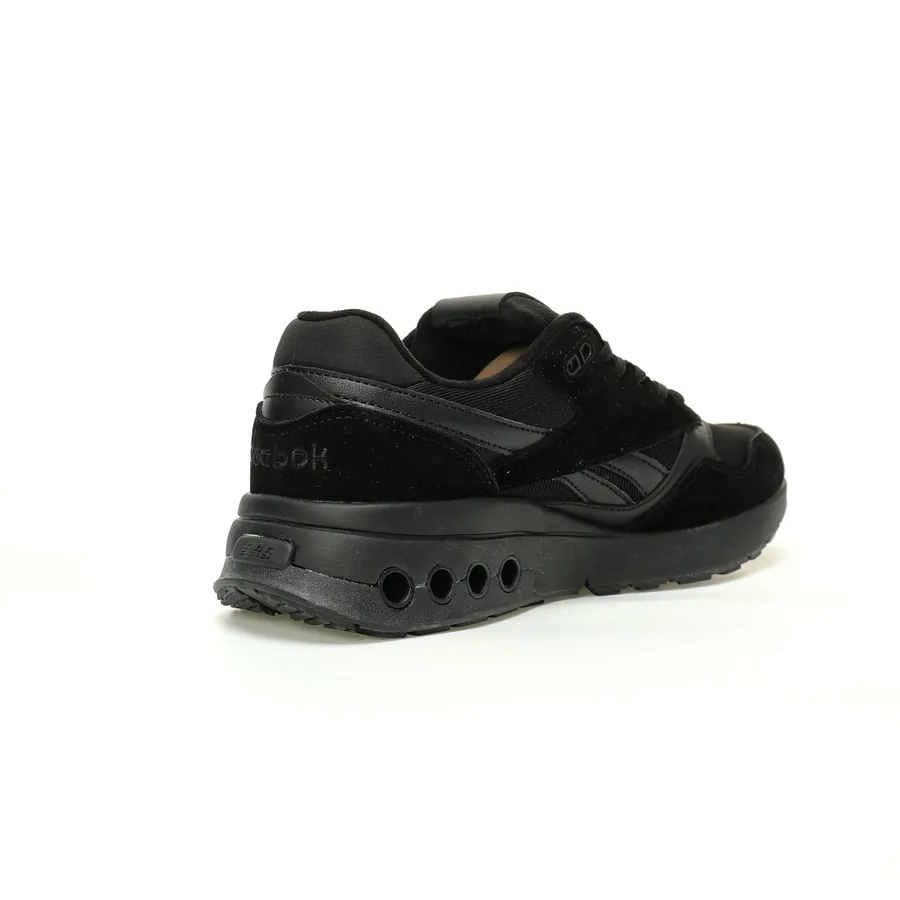 Reebok Ers World Low Top Retro Sneaker in Black