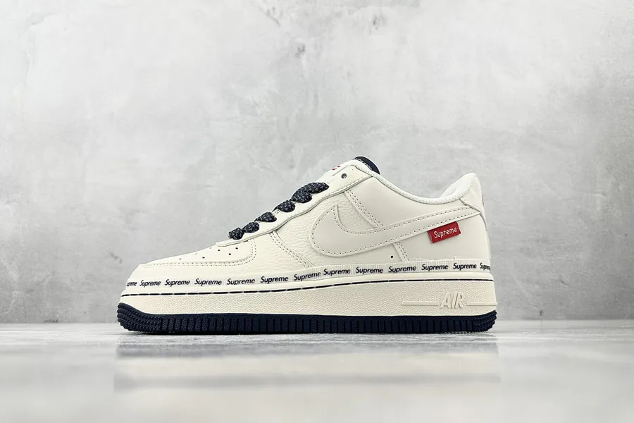Nike Air Force 107 Supreme Collaboration White Black