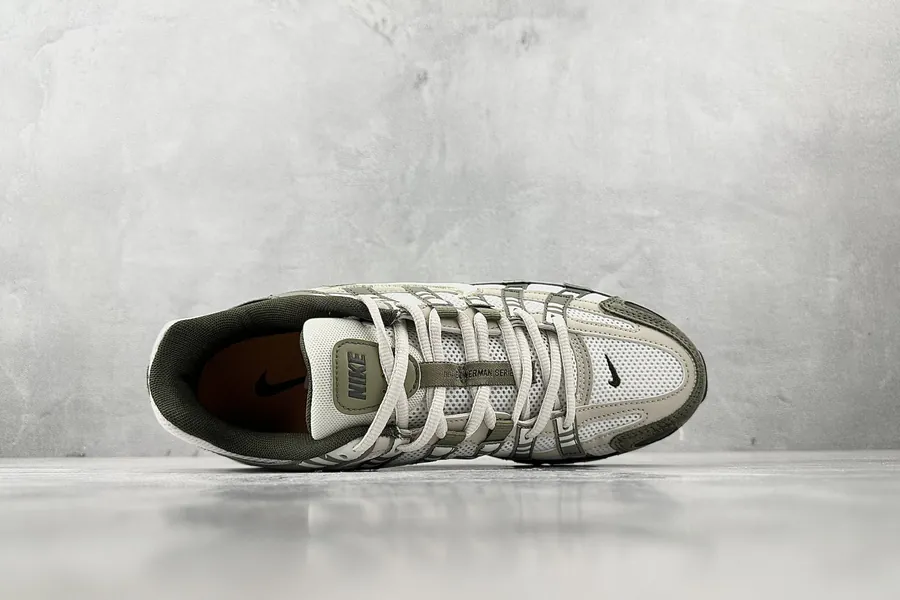 Nike Phantom Light Army Green