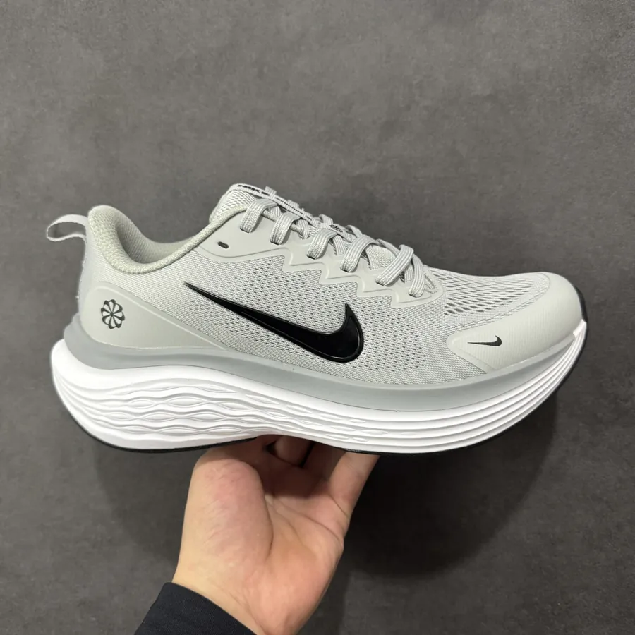 Nike Air Zoom Structure 26th Generation Running Shoes