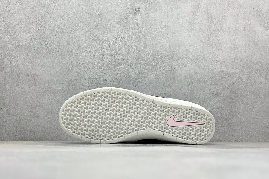 Nike SB Force 58 Slide Board Shoes with Traditional Basketball Style