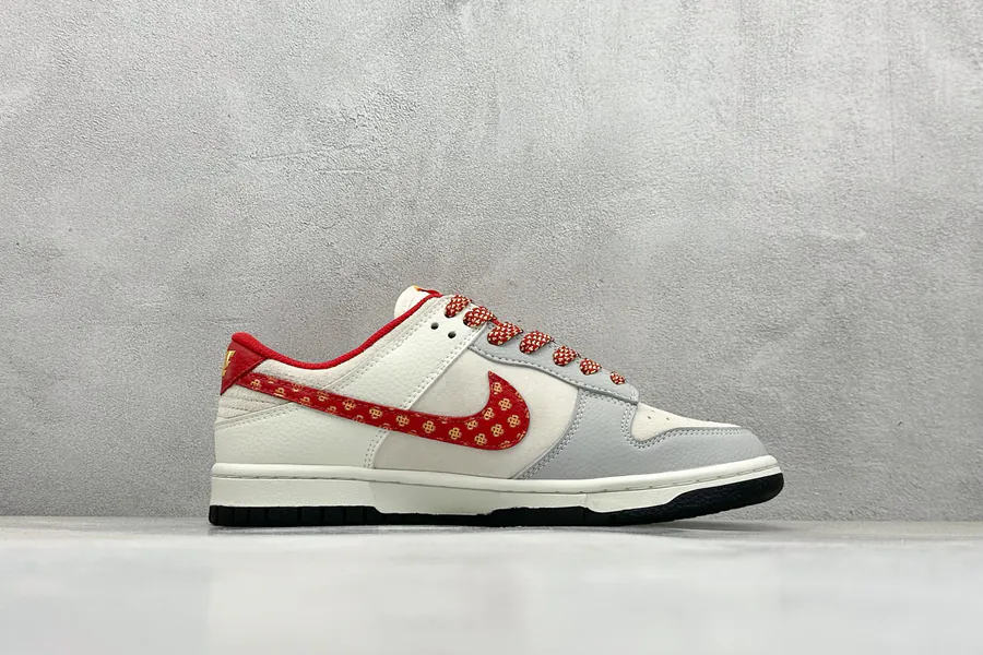 Nike SB Dunk Low Dragon Year Limited Edition