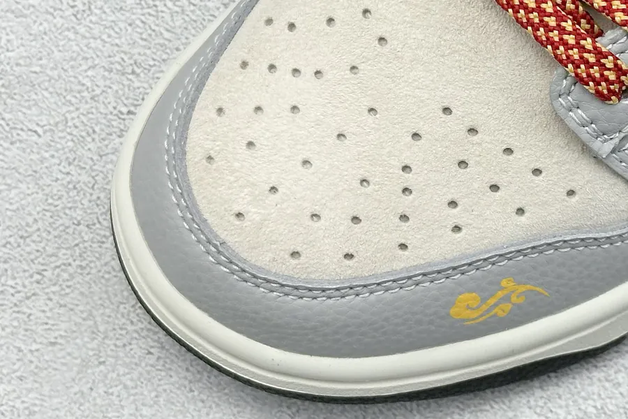 Nike SB Dunk Low Dragon Year Limited Edition