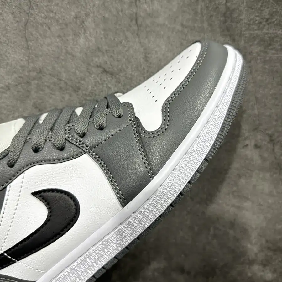 Air Jordan AJ1 Low Gray White Black 553558 152