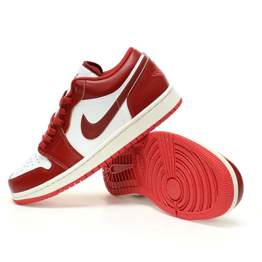 Air 1 Low SE Dune Red Basketball Shoe