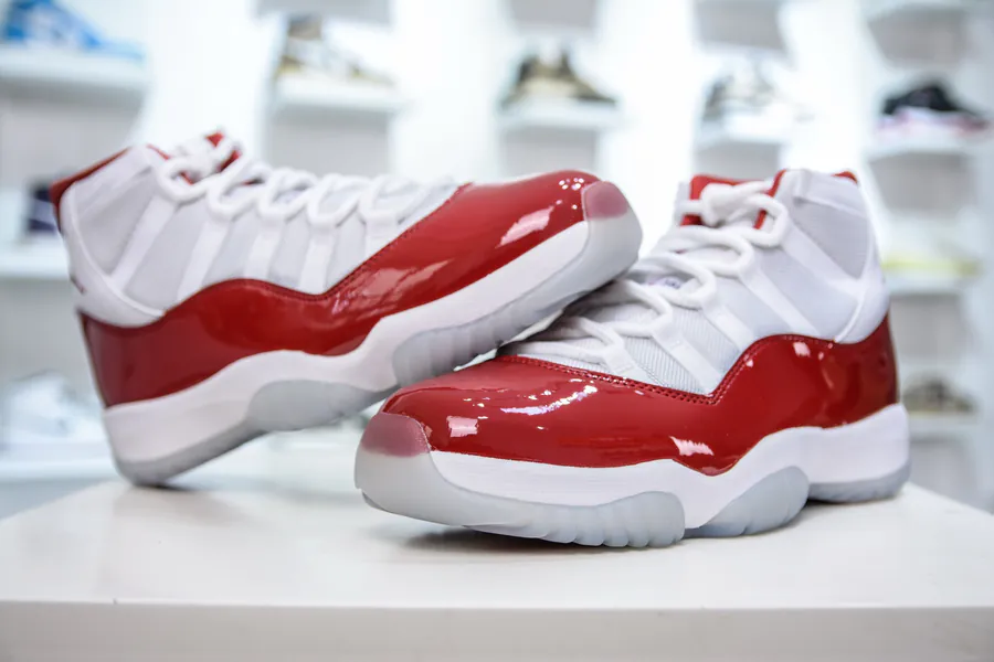 Air Jordan AJ11 Cherry White Red