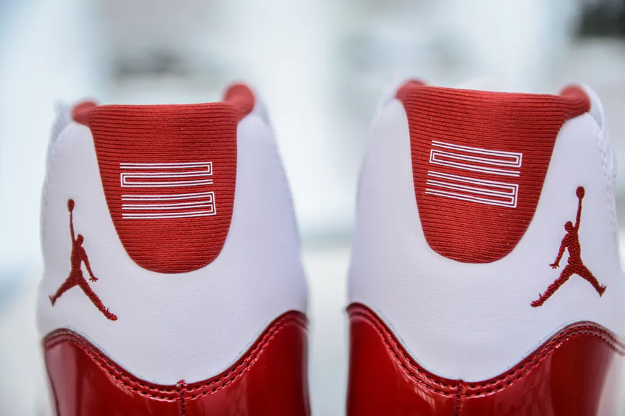 Air Jordan AJ11 Cherry White Red