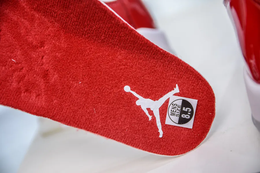 Air Jordan AJ11 Cherry White Red