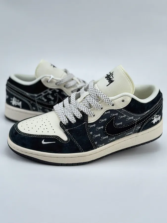 Air Jordan 1 Retro Low x Stussy