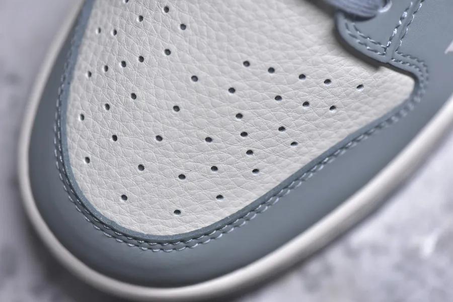Nike SB Dunk Low LV Collaboration Low Sneaker
