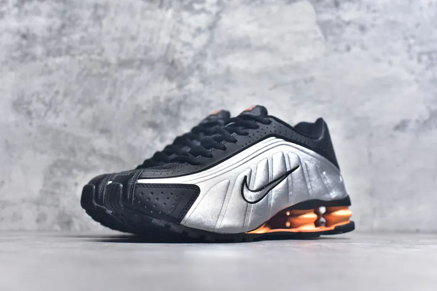 Nike SHOX R4 Low Top Athletic Sneakers