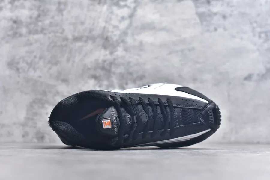 Nike SHOX R4 Low Top Athletic Sneakers