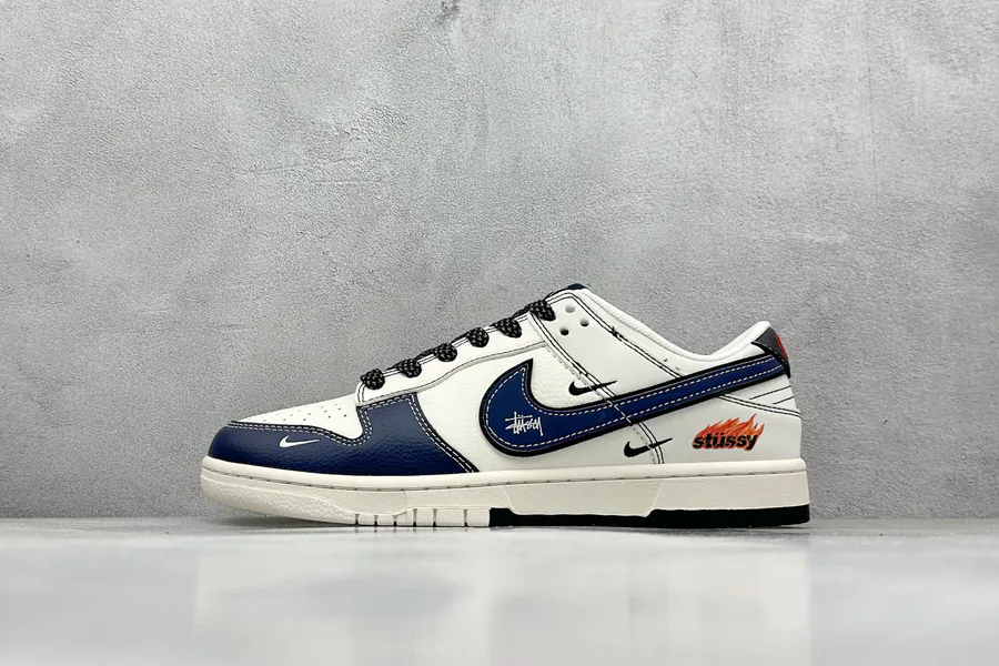 Nike SB Dunk Low Stussy Collaboration Mid Blue Flame