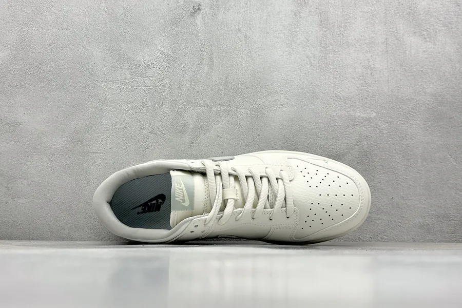Nike SB Dunk Low SC Version, 3M Reflective, Clean Leather, Minimalist Design
