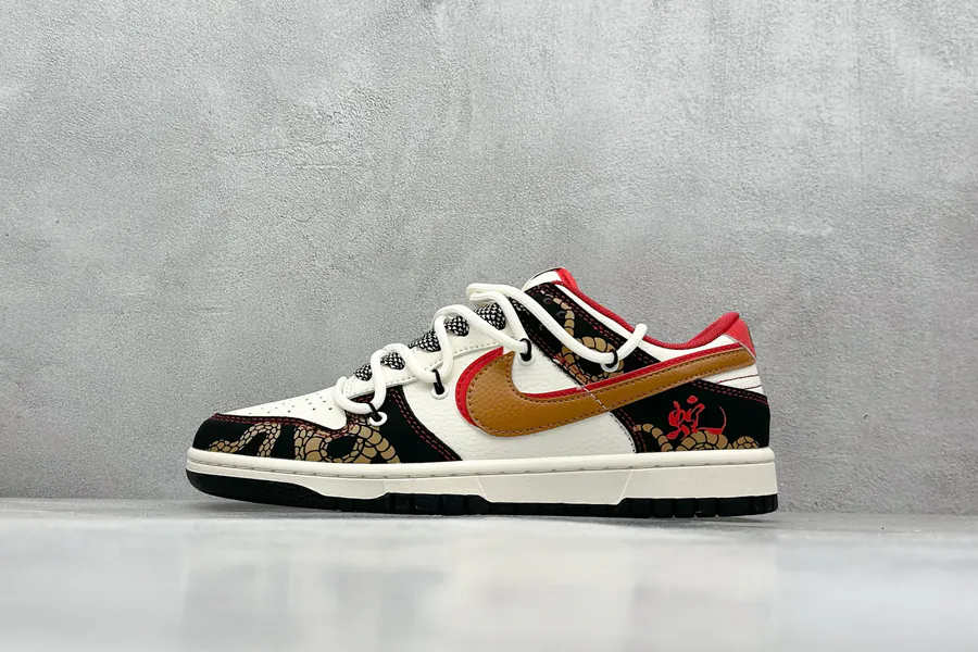 Nike SB Dunk Low Snake Year Edition