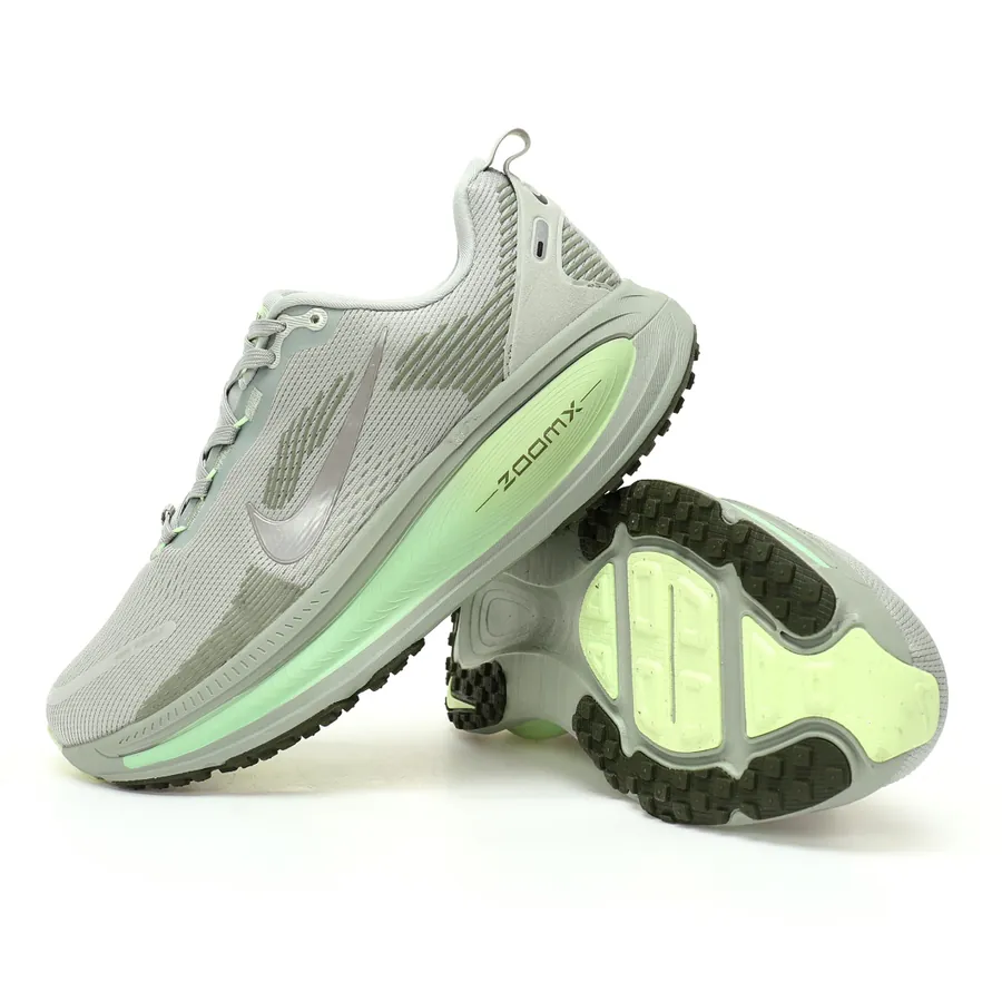 Nike Vomero 18 Light Speed Barely Volt