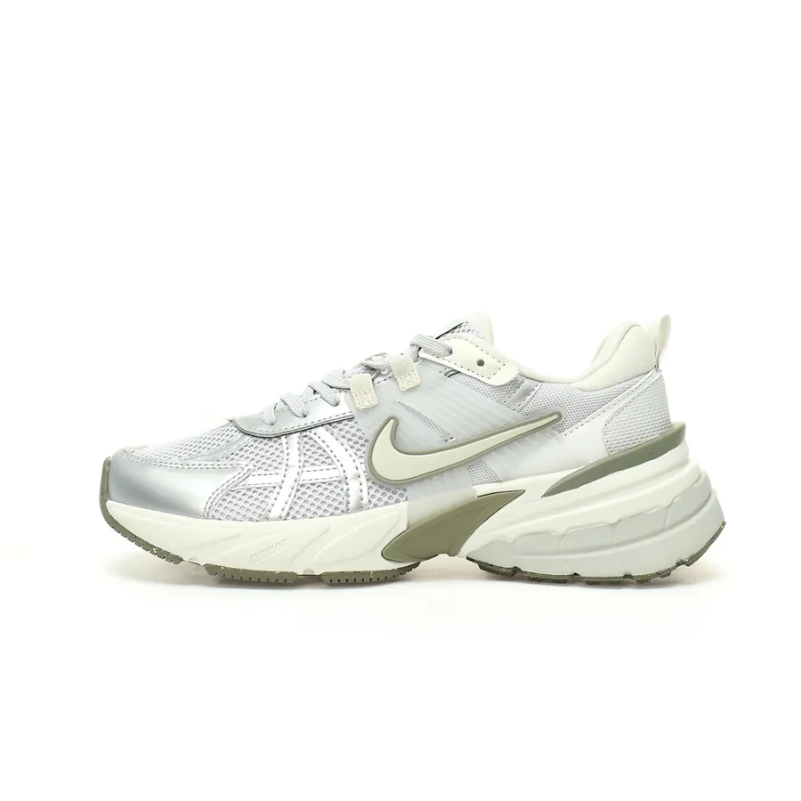 Nike Wmns V2K Runtekk Low Photon Dust Summit White