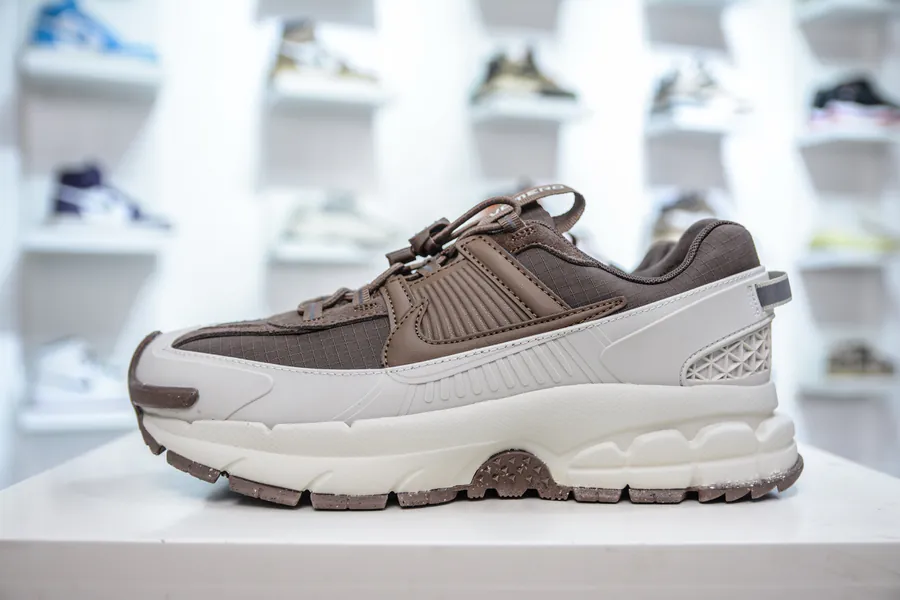 Nike Zoom Vomero Roam Marathon Retro Fifth Generation Casual Running Shoes