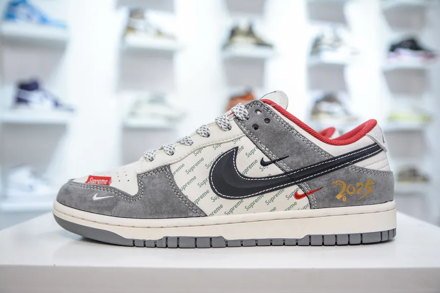 Nike SB Dunk Low x Supreme 2020 Limited Edition