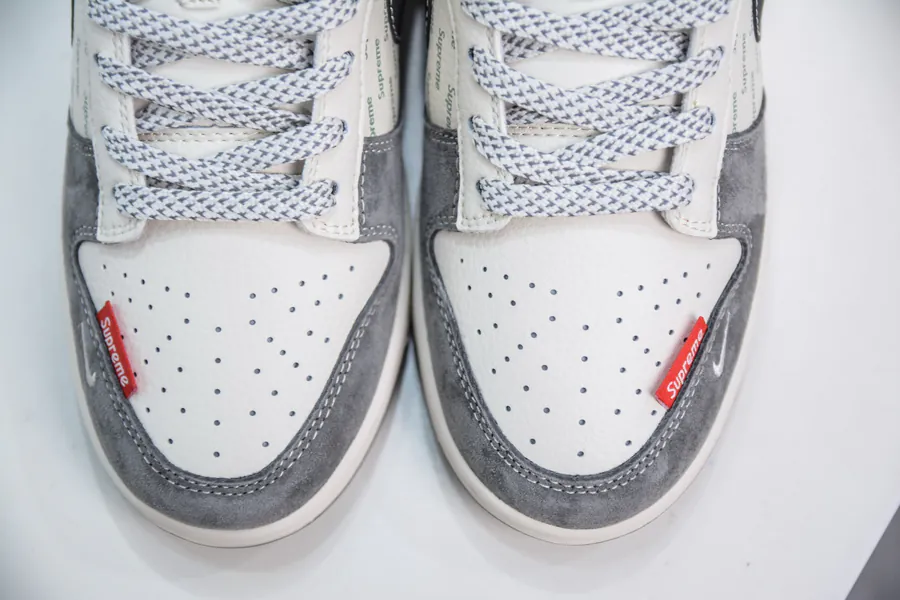 Nike SB Dunk Low x Supreme 2020 Limited Edition