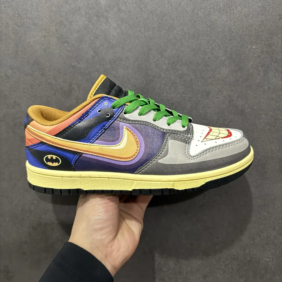 Nike SB Dunk Low Pro Clown Dunk Retro Low Sneaker