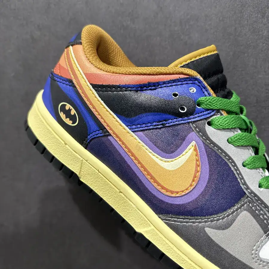 Nike SB Dunk Low Pro Clown Dunk Retro Low Sneaker