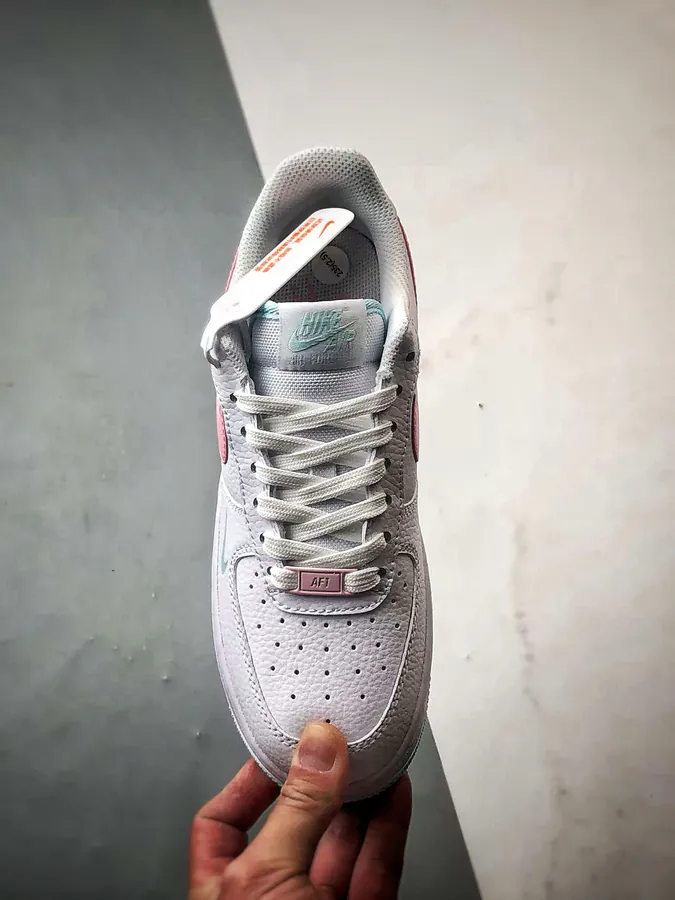 Original Air Force 1 07 Low in White Blue Pink