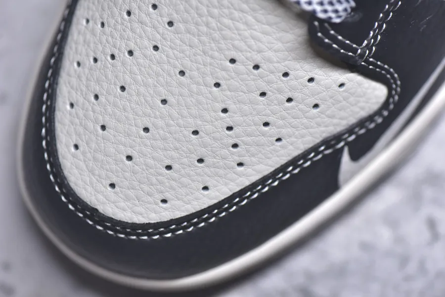 Nike SB Dunk Low x North Face Customized Low Top Sneakers