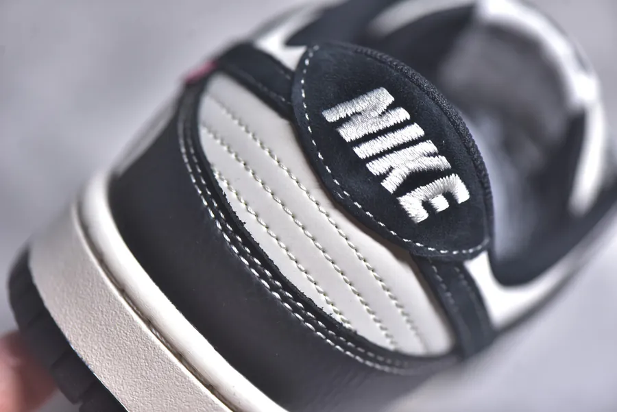 Nike SB Dunk Low x North Face Customized Low Top Sneakers
