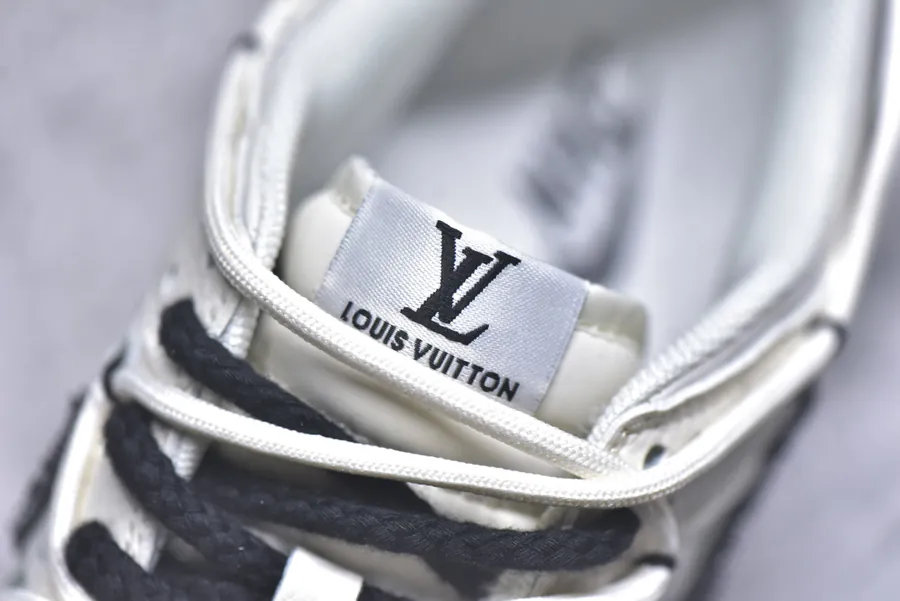 Nike SB Dunk Low LV Collaboration Low Top Sneakers