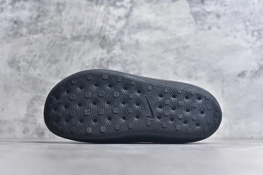 Nike ReactX REJUVEN8 Slide Slide with Simple and Comfortable Design