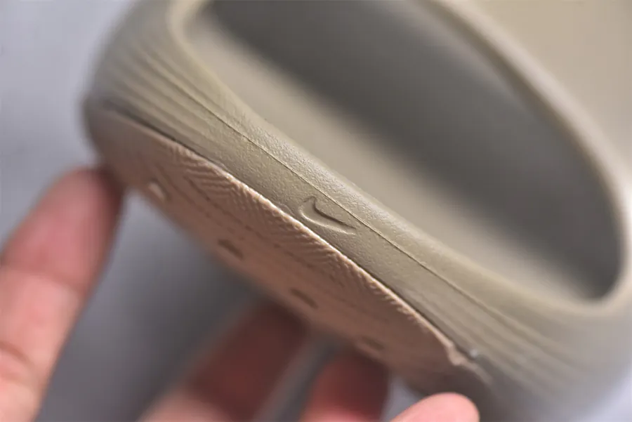 Nike ReactX REJUVEN8 Slide Minimalist Comfort Slide