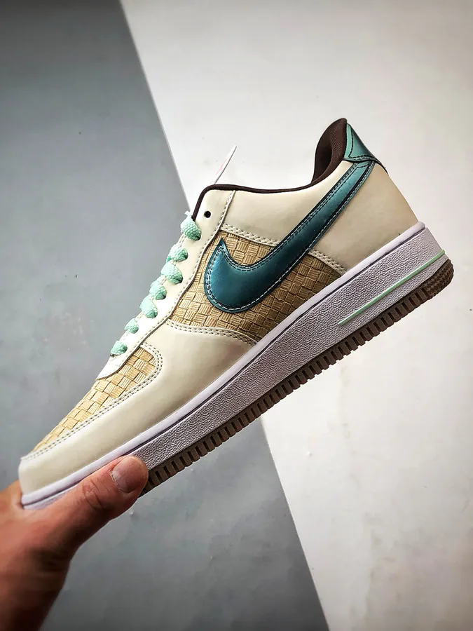 Exclusive Original Air Force 1 07 Low in Woven Beige and Green