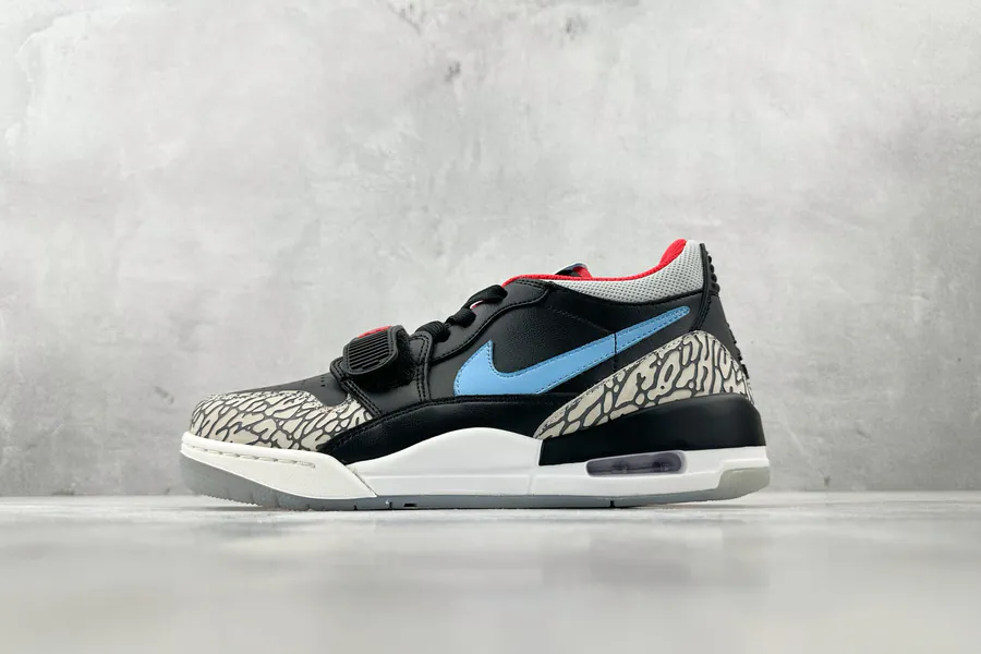 Legacy 312 Low Chicago Flag