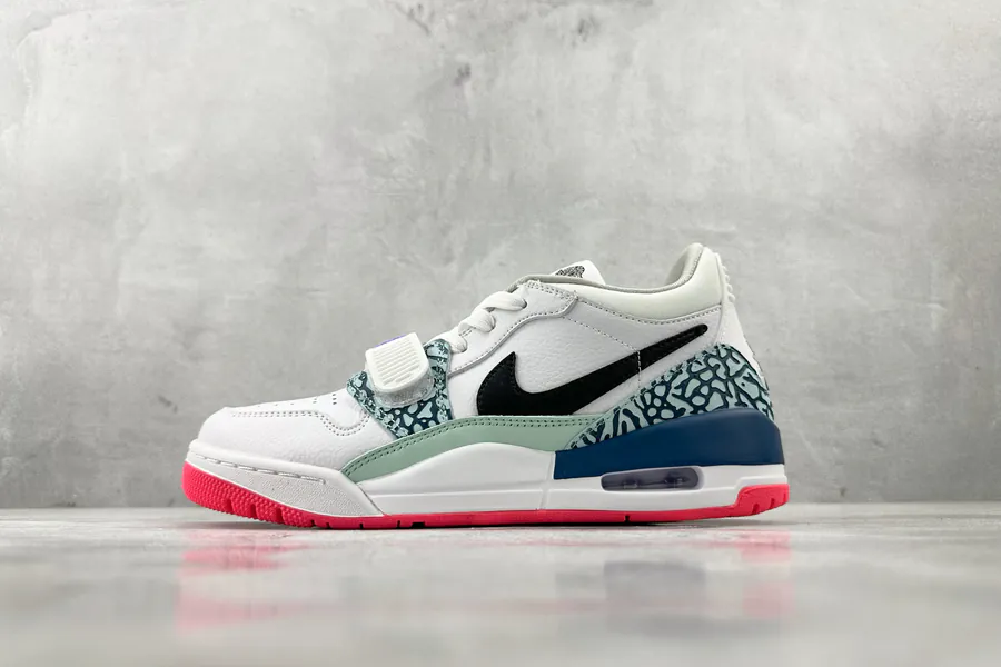 Jordan Legacy 312 Low in White Purple Blue