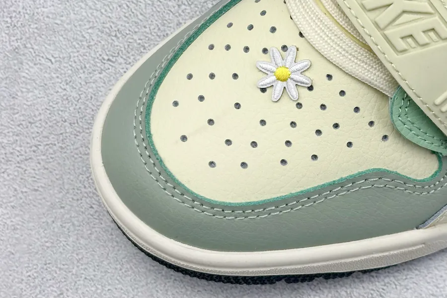 Air Legacy 312 Low by Nike