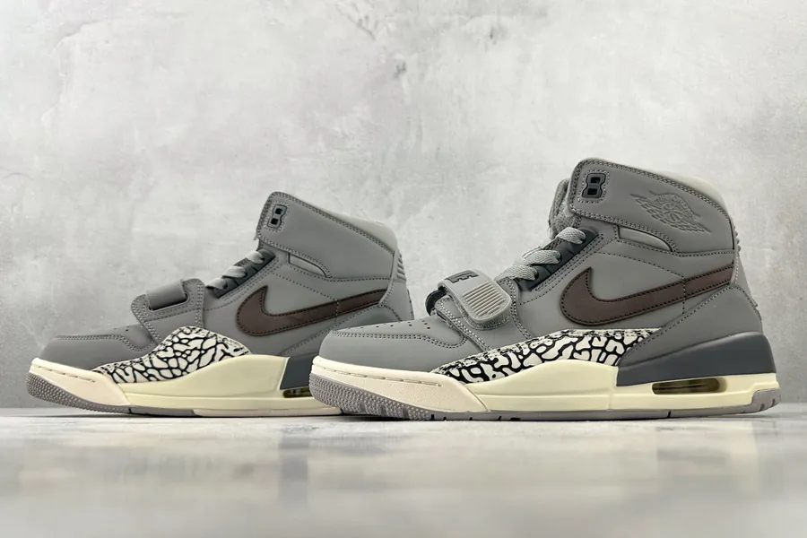 Jordan Legacy 312 in Gray Cement