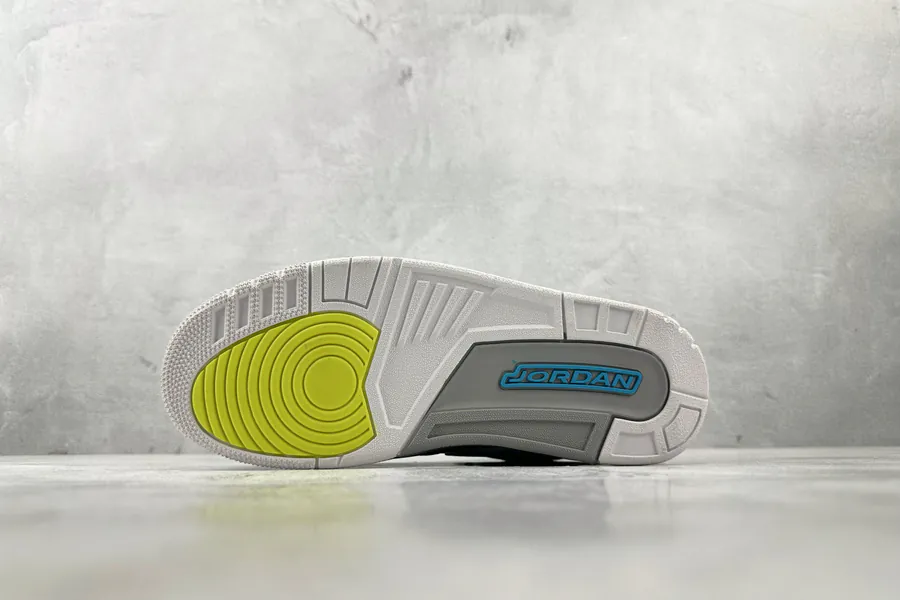 Jordan Legacy 312 Command Force