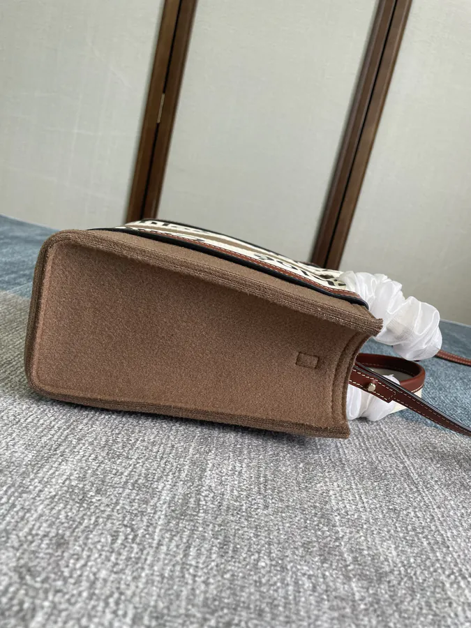 Chloe Woody Tote Autumn Winter 2021